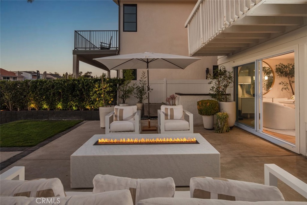 MLS #OC25200703 image #2