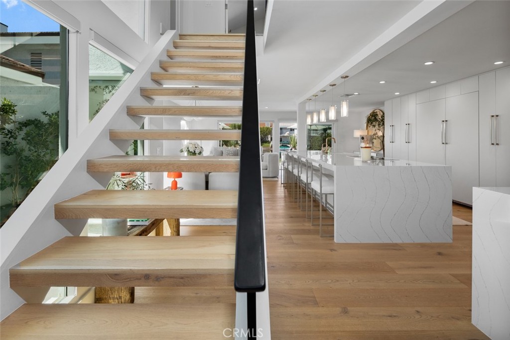 MLS #OC25200703 image #26