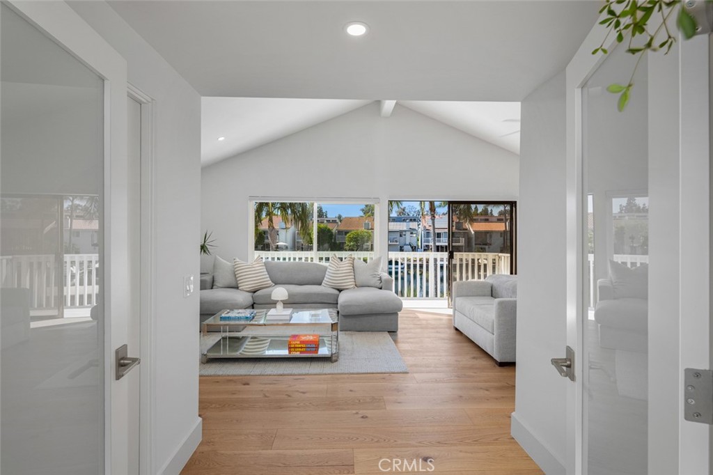 MLS #OC25200703 image #27