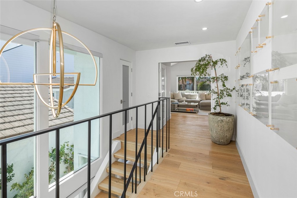 MLS #OC25200703 image #34