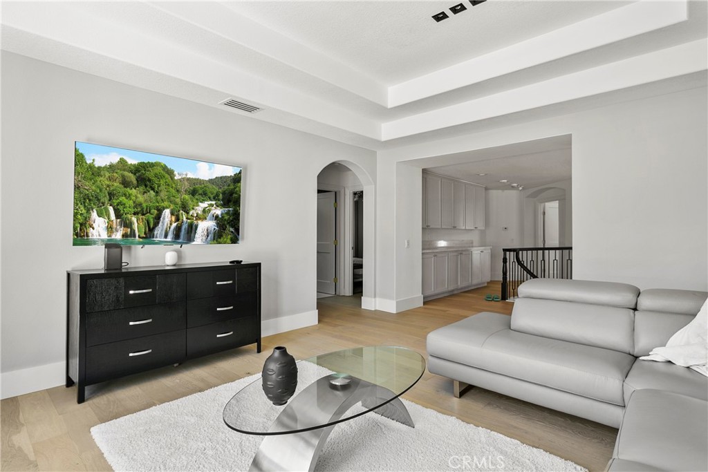 MLS #OC25200714 image #15