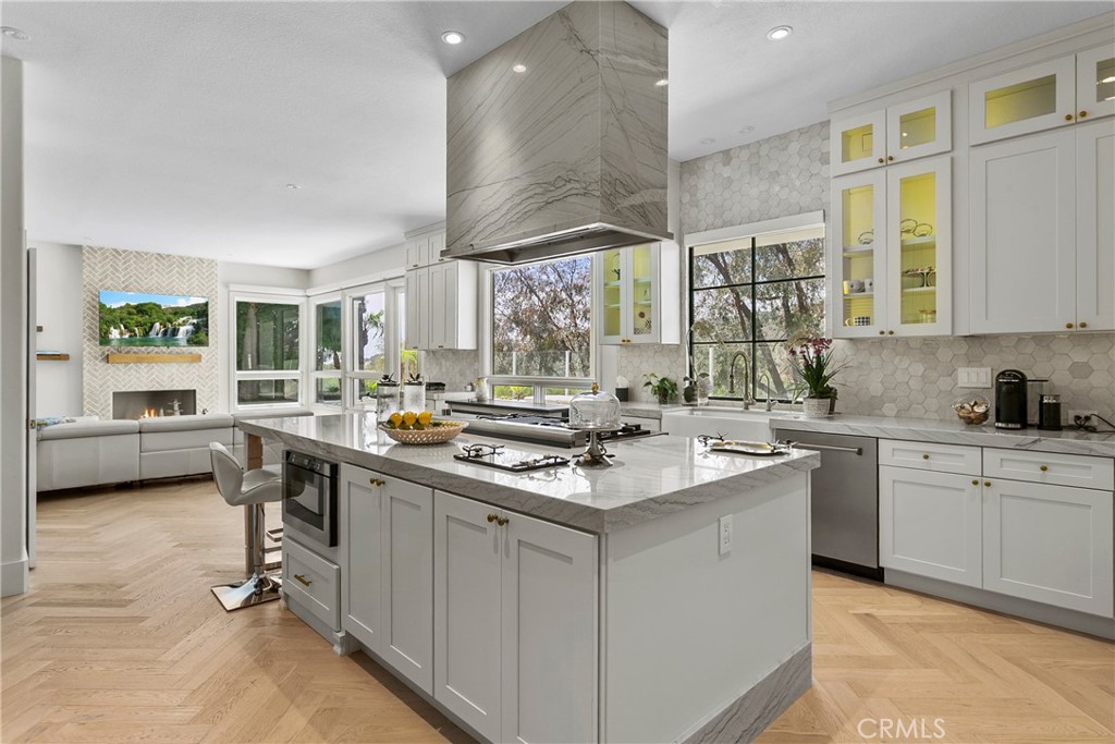 MLS #OC25200714 image #19