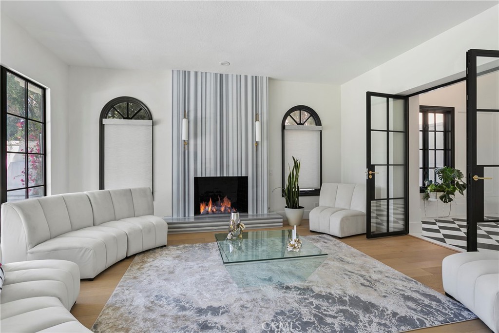 MLS #OC25200714 image #31