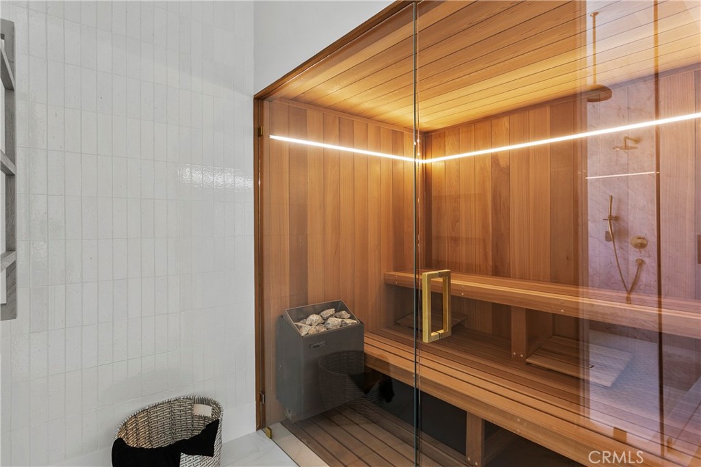 MLS #OC25200714 image #38