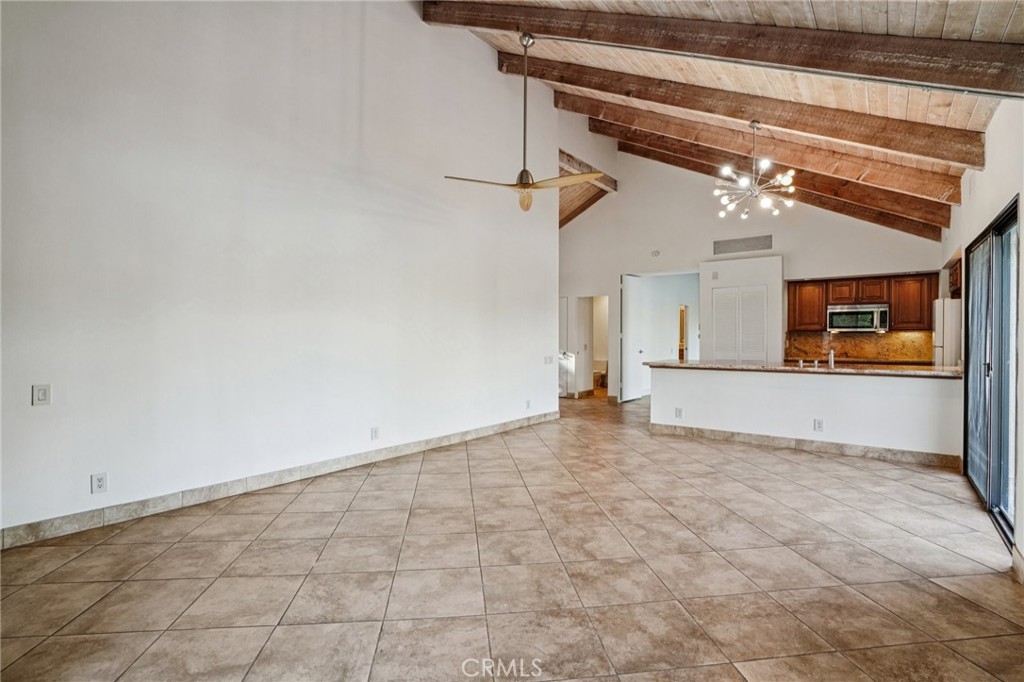 MLS #OC25200796 image #10