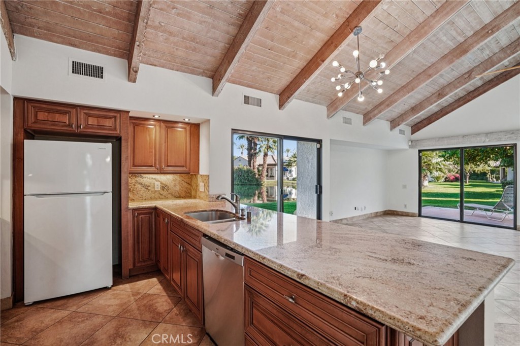 MLS #OC25200796 image #14