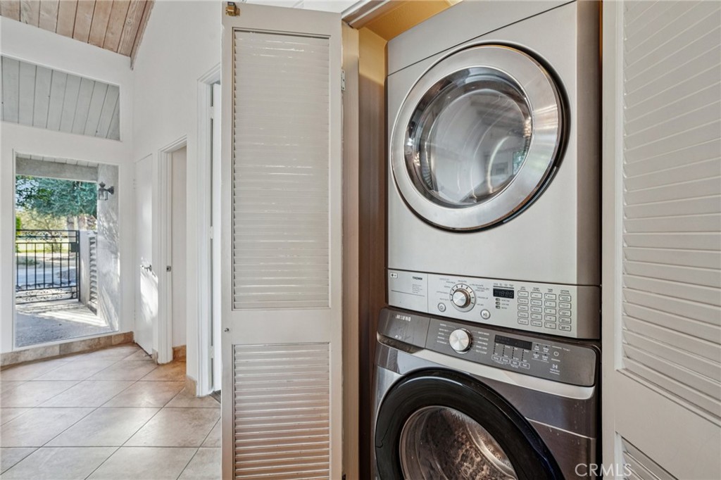 MLS #OC25200796 image #17