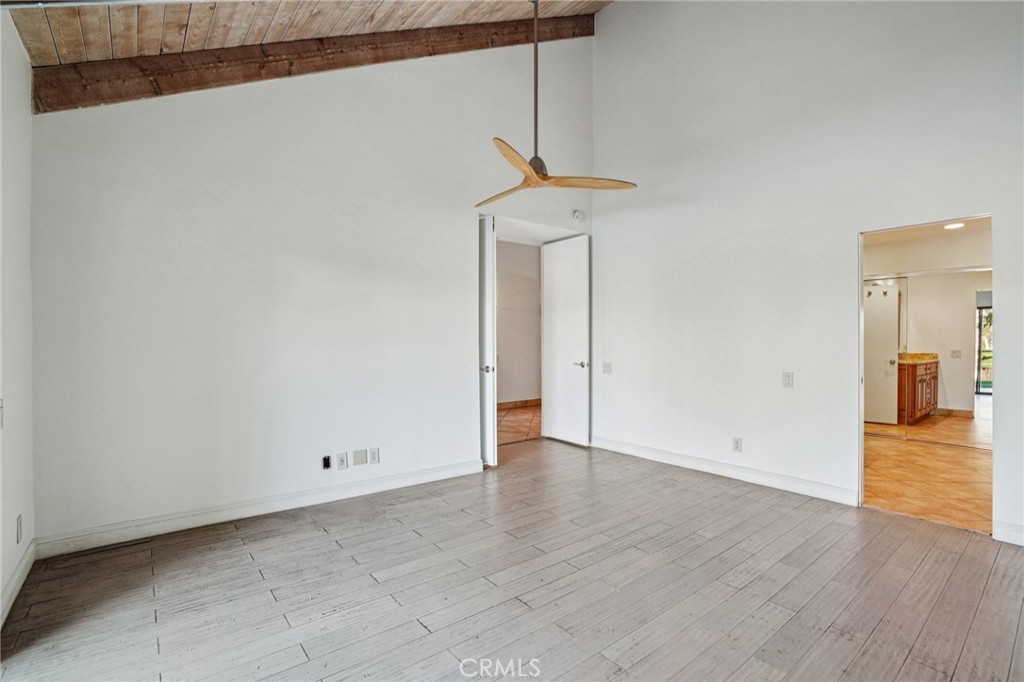 MLS #OC25200796 image #20