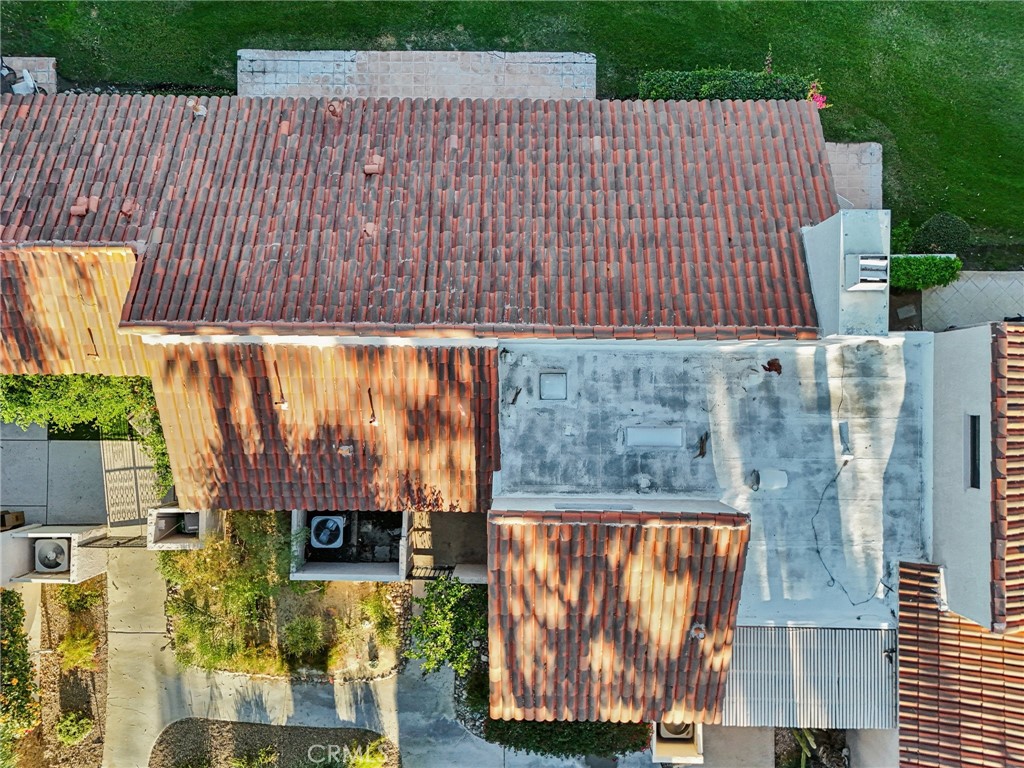 MLS #OC25200796 image #33