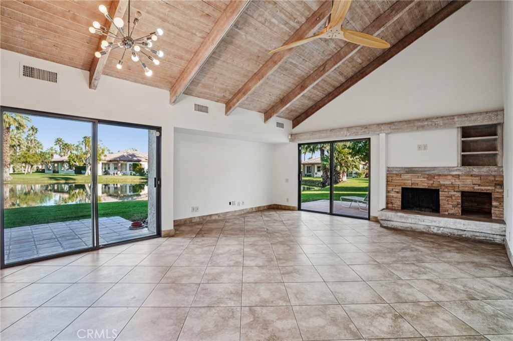 MLS #OC25200796 image #8