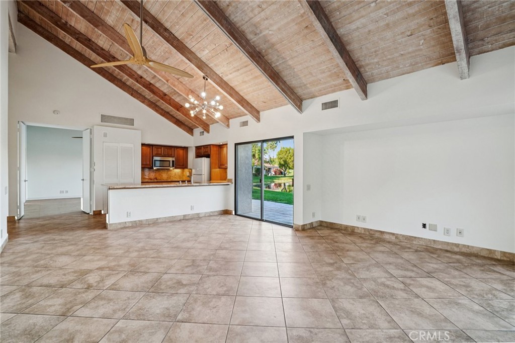 MLS #OC25200796 image #9