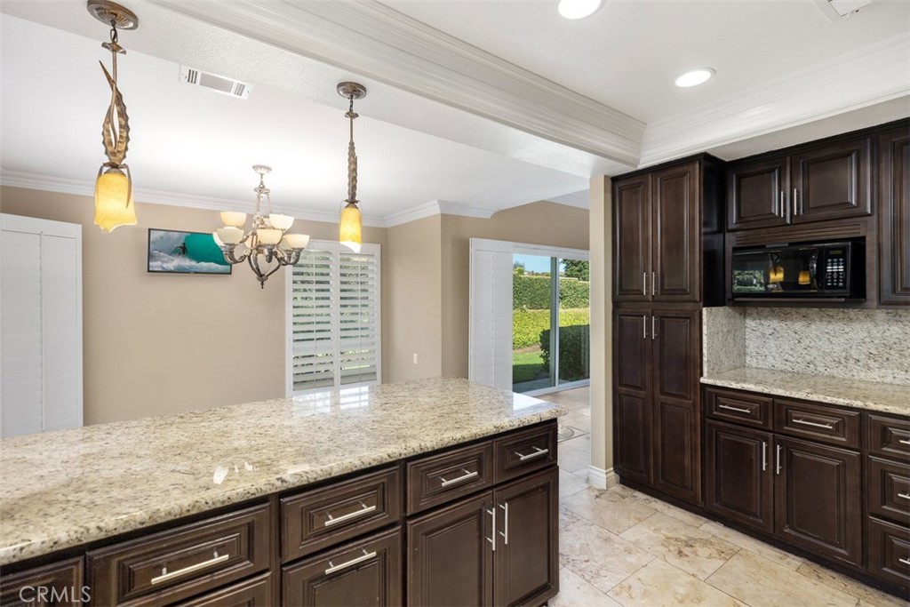 MLS #OC25200829 image #14