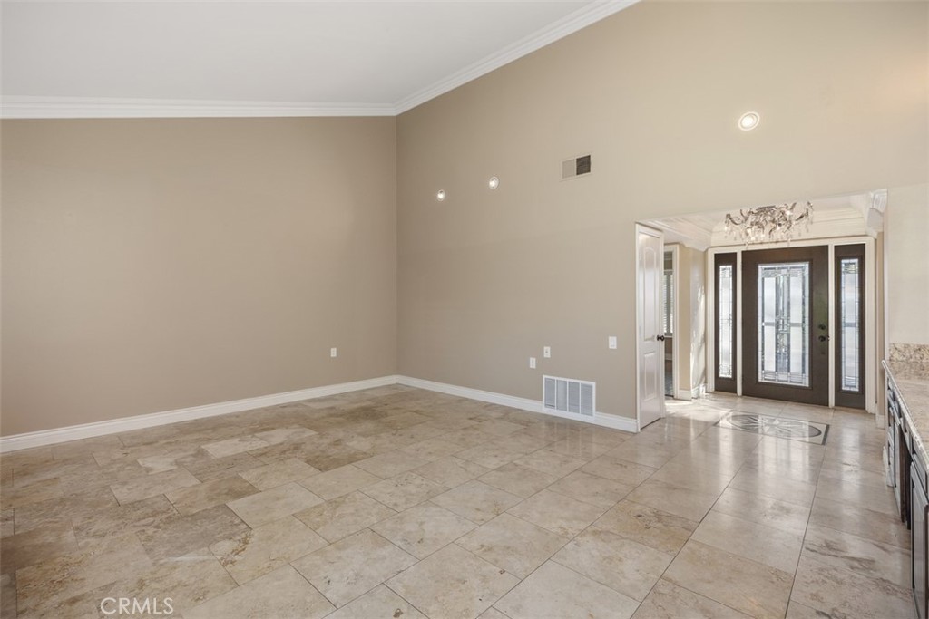 MLS #OC25200829 image #24