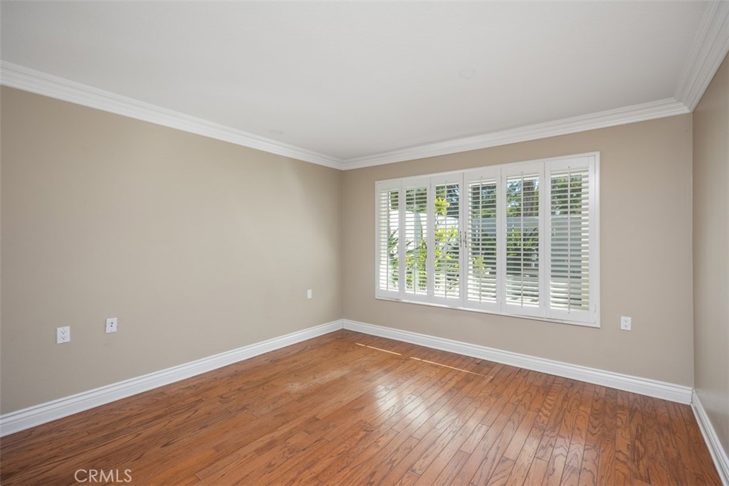 MLS #OC25200829 image #25