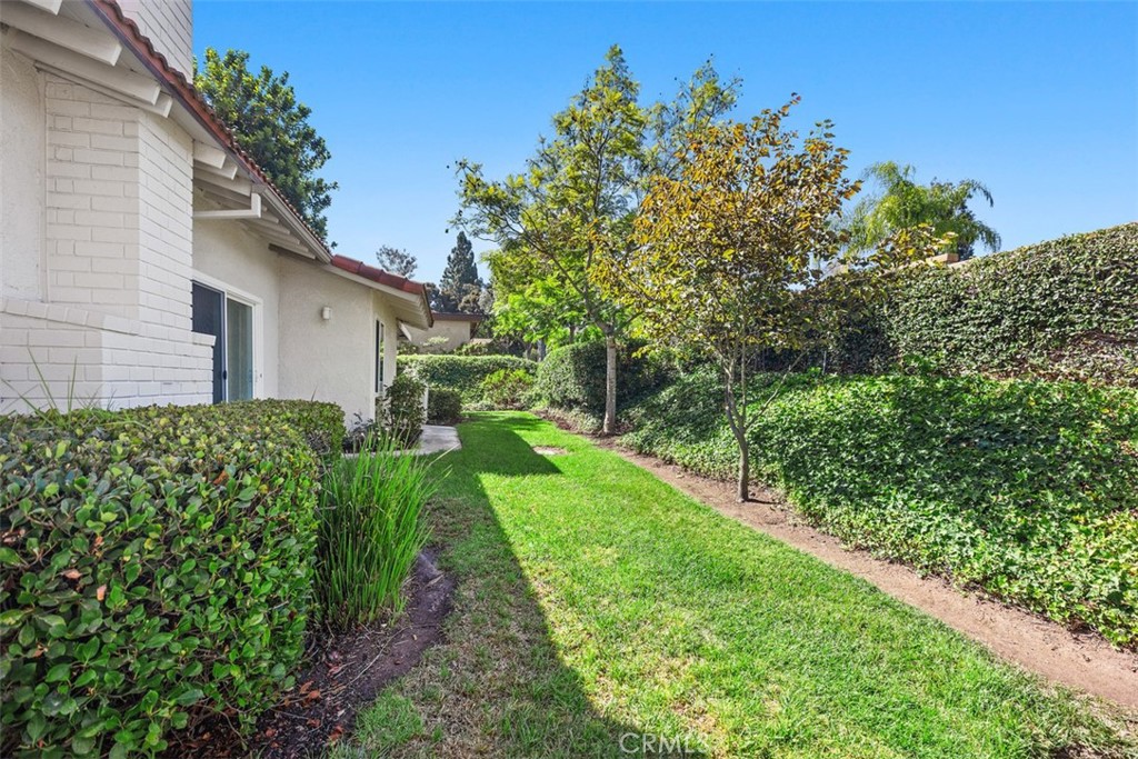 MLS #OC25200829 image #3