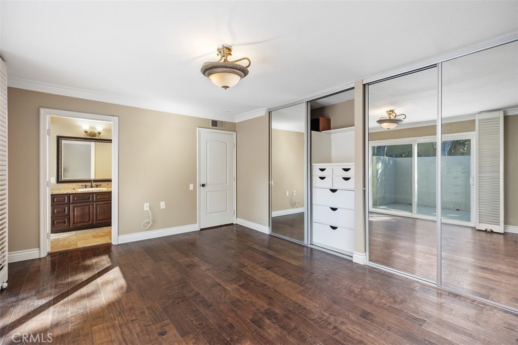 MLS #OC25200829 image #31