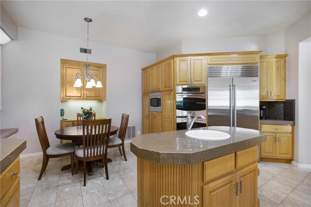 MLS #OC25200986 image #17