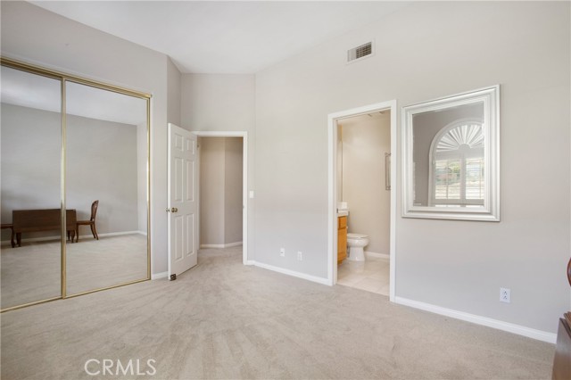 MLS #OC25200986 image #32