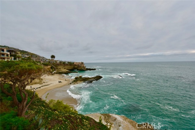 MLS #OC25201039 image #12