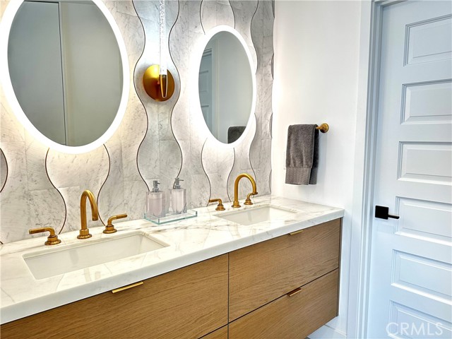 MLS #OC25201039 image #19