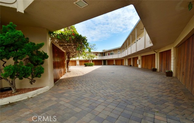 MLS #OC25201039 image #29