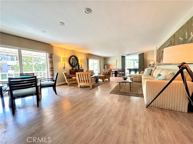 MLS #OC25201039 image #30