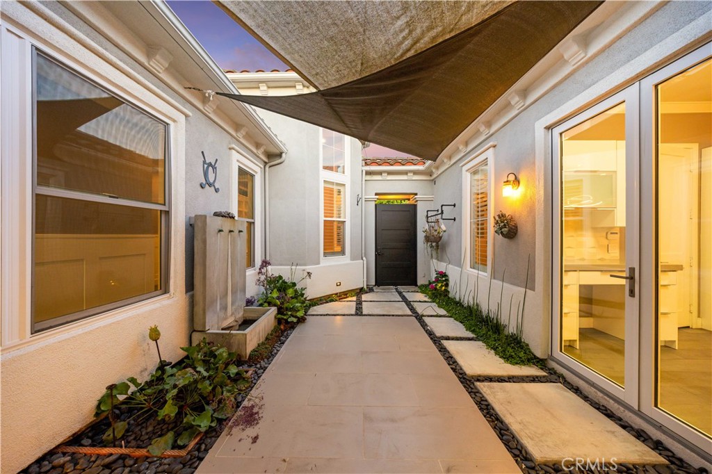 MLS #OC25201046 image #9