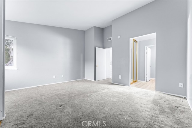 MLS #OC25201075 image #11