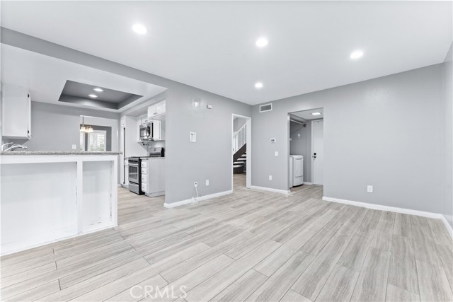 MLS #OC25201075 image #6