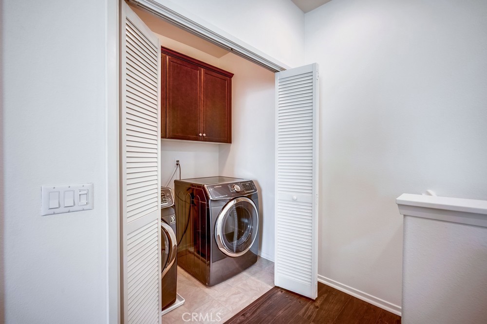 MLS #OC25201107 image #10