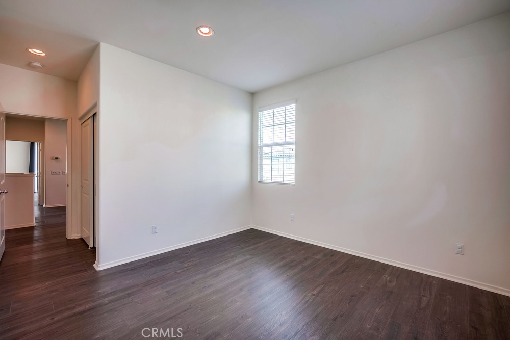 MLS #OC25201107 image #14