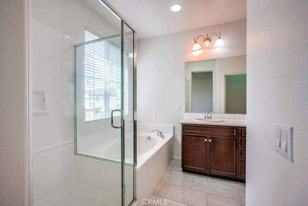 MLS #OC25201107 image #20