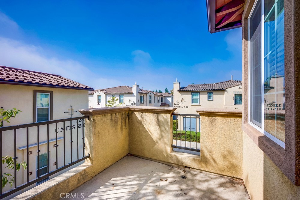 MLS #OC25201107 image #23