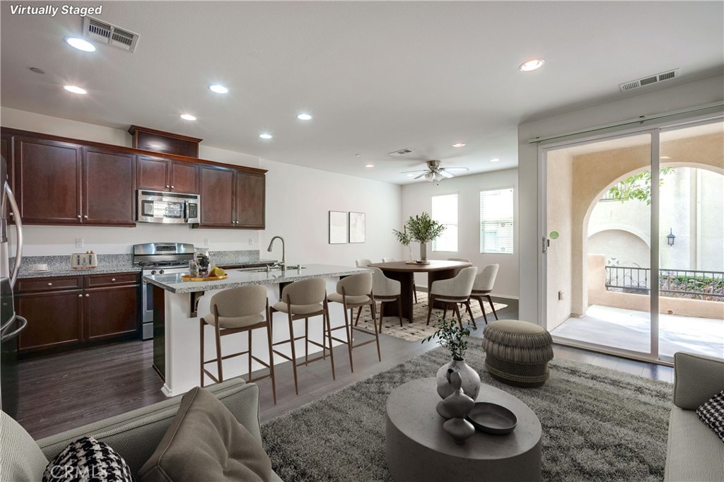 MLS #OC25201107 image #6