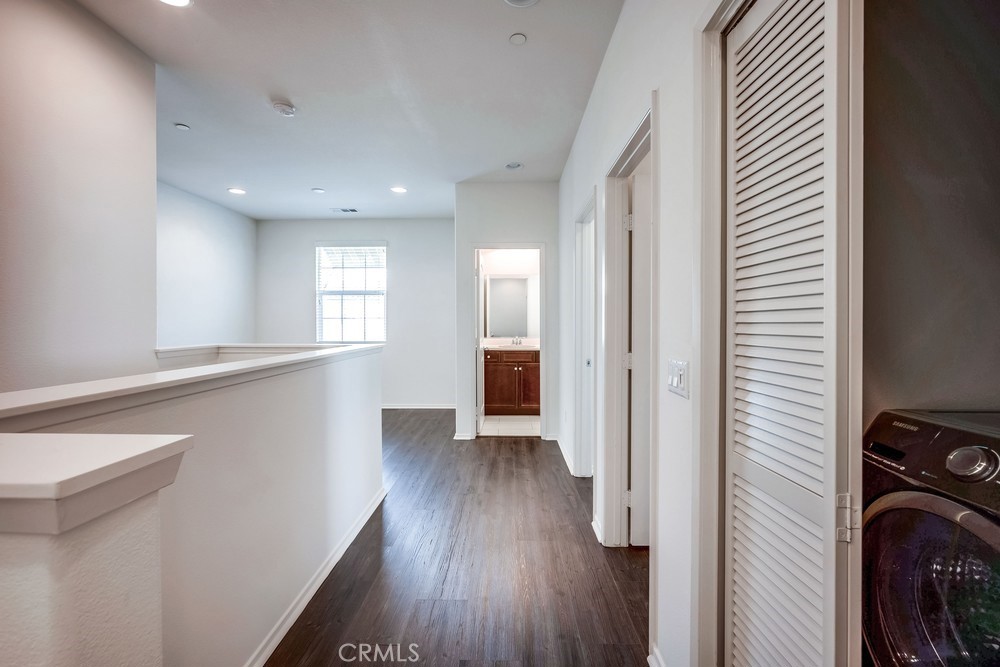 MLS #OC25201107 image #9