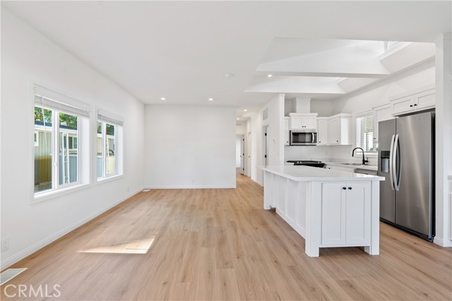 MLS #OC25201184 image #12