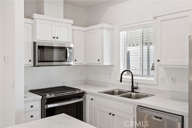 MLS #OC25201184 image #13