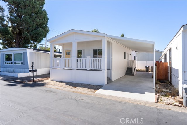 MLS #OC25201184 image #2