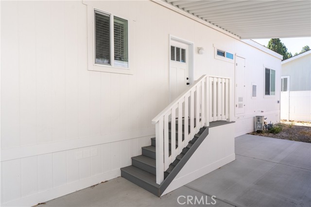 MLS #OC25201184 image #5