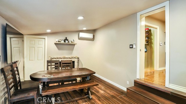 MLS #OC25201199 image #11