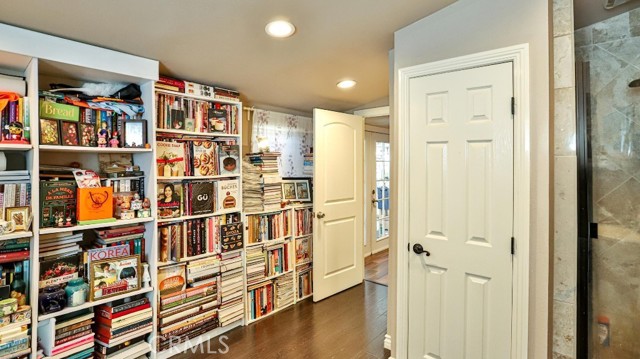 MLS #OC25201199 image #12