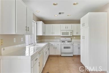 MLS #OC25201249 image #2