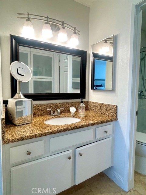 MLS #OC25201280 image #15