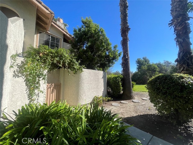 MLS #OC25201280 image #2