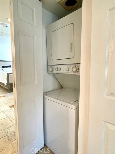 MLS #OC25201280 image #20