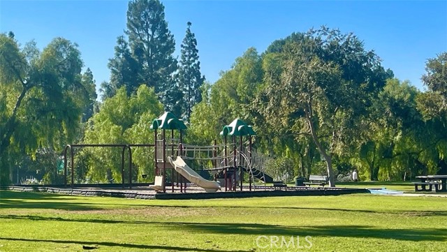 MLS #OC25201280 image #27