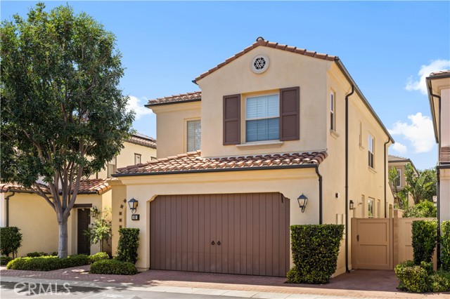 MLS #OC25201288 image #1