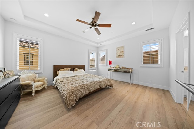 MLS #OC25201288 image #15