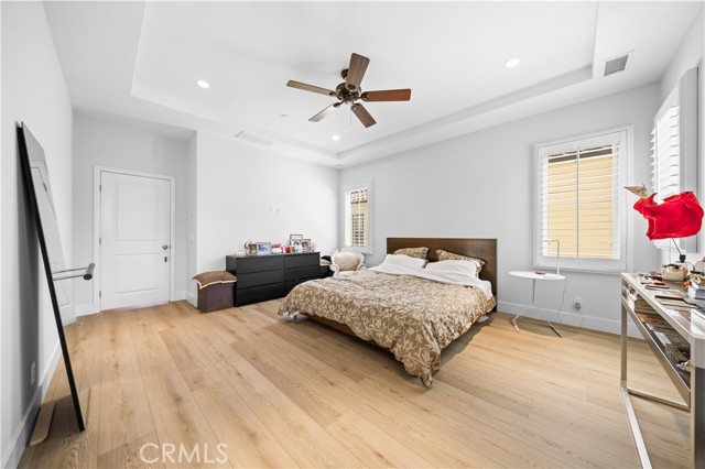 MLS #OC25201288 image #16