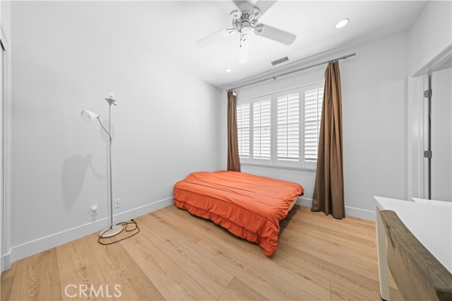 MLS #OC25201288 image #19